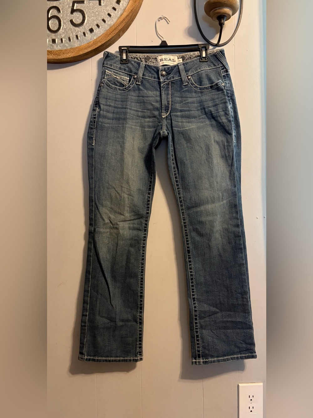 Ariat Women's Straight Leg Jeans in Mid Blue Wash Mid rise